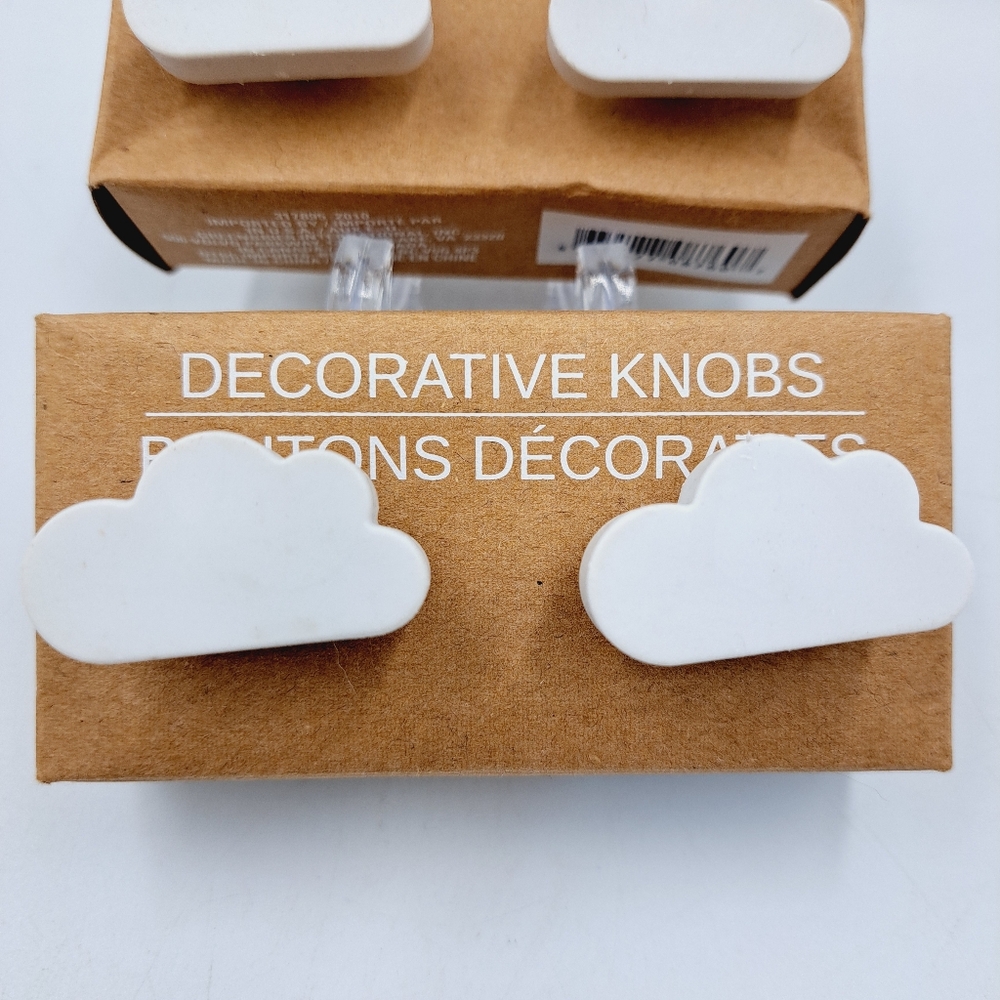 Set Of 4 Plastic Drawer Knobs Kids Room, Nursery Puffy Clouds Draw Pulls - Picture 2 of 5
